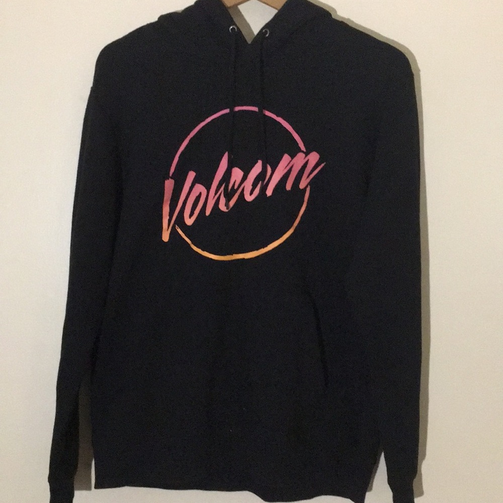 Volcom black sweatshirt